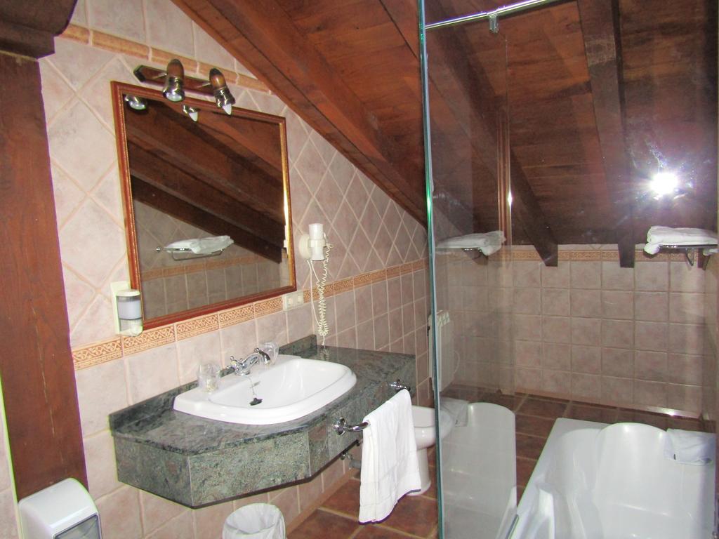 Posada La Venta De Quijas Екстериор снимка