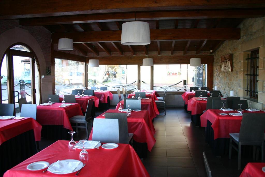 Posada La Venta De Quijas Екстериор снимка